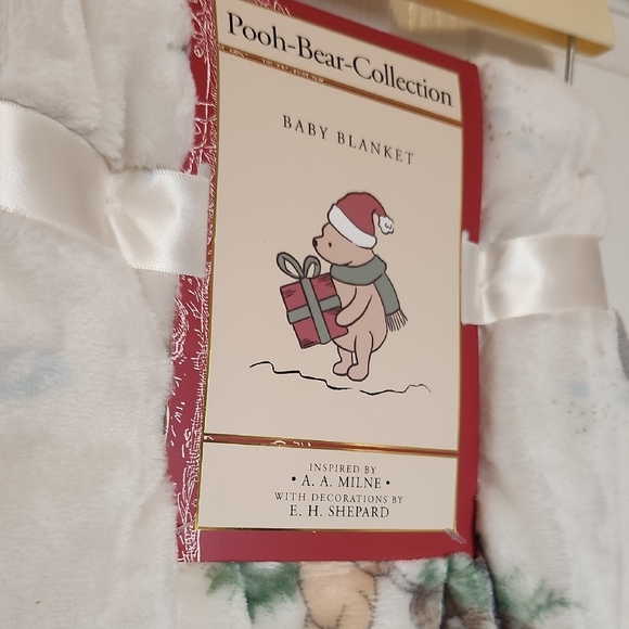 Winnie-the-Pooh Other - Pooh Bear Baby Blanket with Forest Print